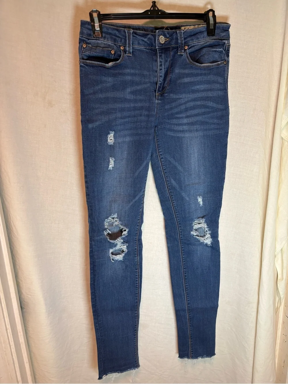 Indigo Rein Distressed Ankle Skinny Jeans Juniors 7 Medium Wash Raw Hem